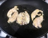 Foto del paso 3 de la receta: Judías verdes salteadas con jamón y filete de pechuga de pollo