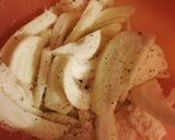 Foto del passaggio 2 della ricetta Pollo con finocchi gratinati al forno - ricetta light