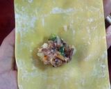 Hình bước làm 4 của món Hoành thánh
