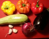 Foto del paso 1 de la receta Ensalada de pimientos, berenjenas y calabacines al horno