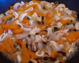 Foto del paso 1 de la receta: Pasta orzo con marisco