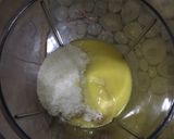 Foto langkah ke 2 dari resep Banana cup cake.