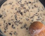 Foto del paso 3 de la receta: Medallones de merluza en salsa cremosa de tomate seco, setas y albahaca