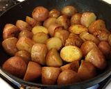 Petrezselymes újkrumpli recept fázis 3 fotója