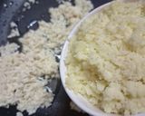A picture of step 2 of Paneer Halwa.
