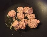 Foto del passaggio 1 della ricetta Penne salsiccia e fagioli (vegan)