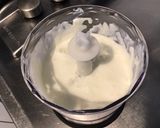 Une image de l'étape 2 de Sauce au fromage blanc, citrons et herbes aromatiques (pour salades).