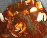 Foto langkah ke 4 dari resep Seafood Saus Padang Devina Hermawan.