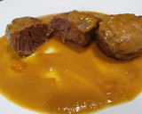 Foto del paso 5 de la receta: Carrilleras de cerdo en salsa con toque de miel