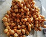 Foto del passaggio 1 della ricetta Ceci speziati e tostati in padella