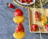 صورة لخطوة 4 من وصفة تانجهولو بالفراولة واليوسفي 🍓🍊 Strawberry & Mandarin Tanghulu