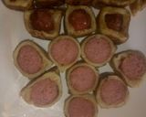 A picture of step 7 of Sausage rolled in french toast bites.