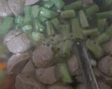 Foto langkah ke 5 dari resep Sayur Sop Bakso.