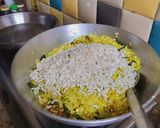 A picture of step 3 of Rice flakes chivda.