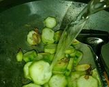 Foto langkah ke 2 dari resep Sop Oyong Bayam.