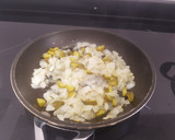 Foto del paso 1 de la receta: Pasta con restos de salmón en salsa cremosa