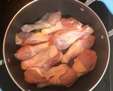 Foto del paso 1 de la receta: Guiso de piernas de pollo