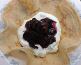 Foto del paso 2 de la receta: Crêpes con crema de cerezas