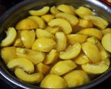 Hình bước làm 1 của món Đào ngâm và Trà đào homemade thần thánh xua tan cơn nóng