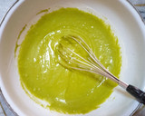 Foto langkah ke 3 dari resep Pandan Chiffon Cake.