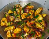 રીંગણ-લીલી ડુંગળીનું શાક (Brinjal-Green Onion Sabji) રેસીપી સ્ટેપ3ફોટો