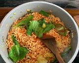 Foto langkah ke 3 dari resep Ramyeon Homemade.