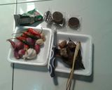 Foto langkah ke 2 dari resep Daun singkong santan.