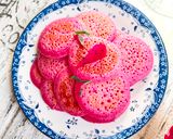 Foto langkah ke 5 dari resep Pancake Buah Naga.