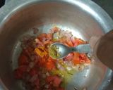 व्हेजिटेबल पंचमेल खिचडी (vegetable panchmel khichdi recipe in marathi) रेसिपी स्टेप 4 फोटो 