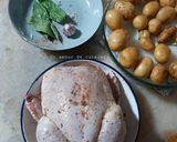 Une image de l'étape 6 de Poulet et pommes de terre fondantes rôtis aux herbes de Provence et huile d'olive 🍴.