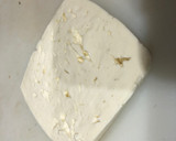 Foto del paso 3 de la receta: Torrada con tomate natural y  queso fresco