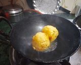 A picture of step 2 of Egg Nargisi Kofta.