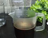 Foto langkah ke 3 dari resep Strawberry Coffee Mocktail.