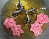 Foto langkah ke 4 dari resep Kue kering matahari/kembang goyang renyah banget.