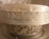 Foto del paso 1 de la receta: Pop o palomitas de Maíz 🌽 en el microondas sin ensuciar nada!!