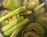 Foto del paso 1 de la receta: 527. Flores de alcachofa con jamón serrano y foie (picoteo)