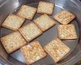A picture of step 1 of Pizza crackers.