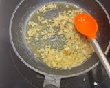 Foto del paso 2 de la receta: Shiitake estofadas con soja y jengibre