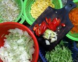 Foto langkah ke 1 dari resep Oseng sayur pelangi.