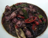 Foto langkah ke 4 dari resep Cumi Masak Hitam.