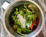 A picture of step 4 of Coriander Chutney or Dhania Chutney.