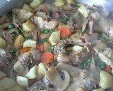 Foto del paso 7 de la receta Cazuela de conejo y champiñones