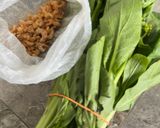 Gambar langkah 1 resipi Sawi Tumis Udang Kering.