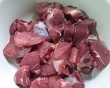 Foto langkah ke 1 dari resep Semur daging pedas.