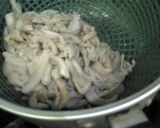 Foto langkah ke 3 dari resep Tongseng jamur merang.
