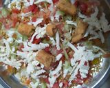 A picture of step 5 of Bhujiya chaat.