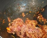 Gambar langkah 3 resipi Kue Teow Goreng.