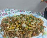 A picture of step 6 of Stir fried Udon noodles /chicken Udon noodles.