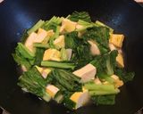 Foto langkah ke 2 dari resep Sayur Sawi Hijau dan Tahu.