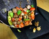 A picture of step 10 of Shaking Beef (Bò Lúc Lắc).